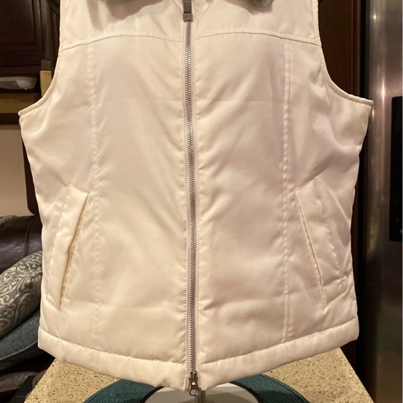 NWT Nike Vest Size Medium - Picture 3 of 11